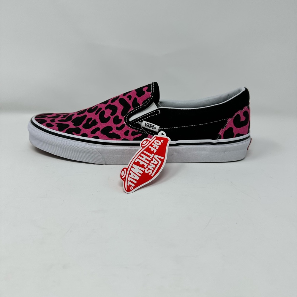 New in Box Vans Black & Pink Leopard Print Slip-Ons Men’s Size 10 Skate Shoe
